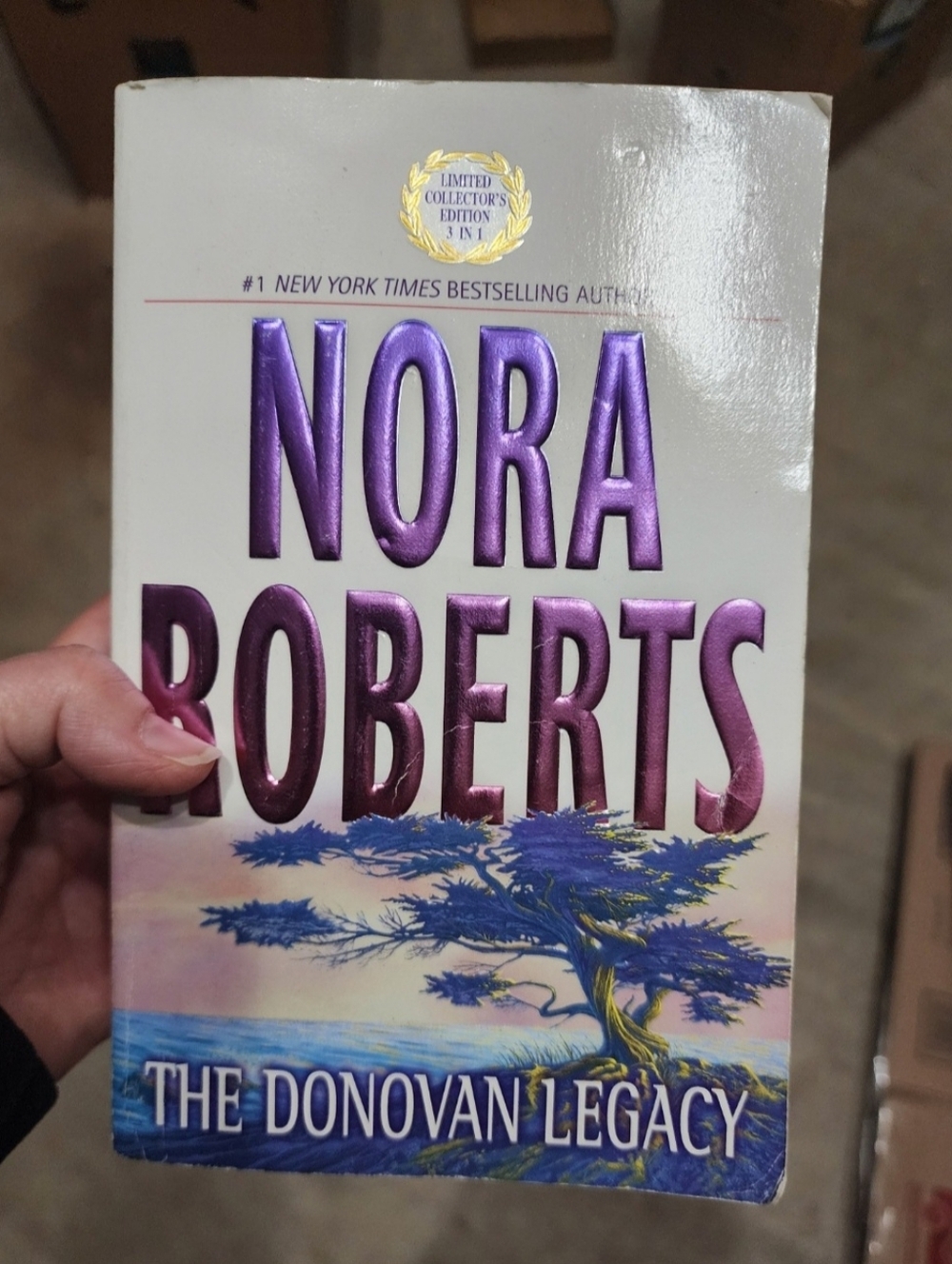 Nora Roberts Donovan Legacy Trilogies (JM)